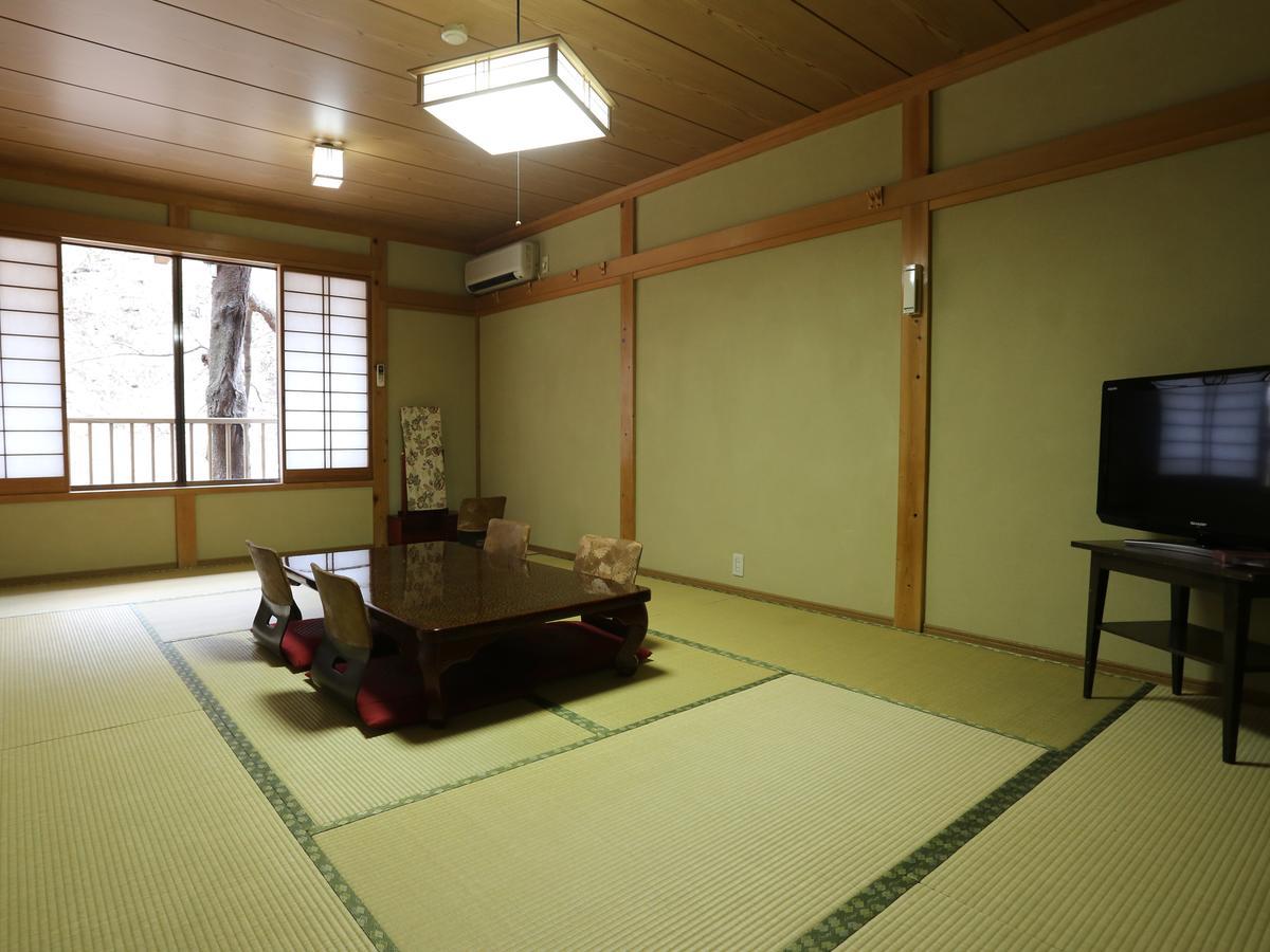 Отель Hoshigaoka Sanso Кусацу Экстерьер фото
